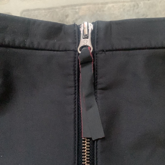 Lululemon good to go skirt rare and comfortable size 2 - Picture 7 of 10